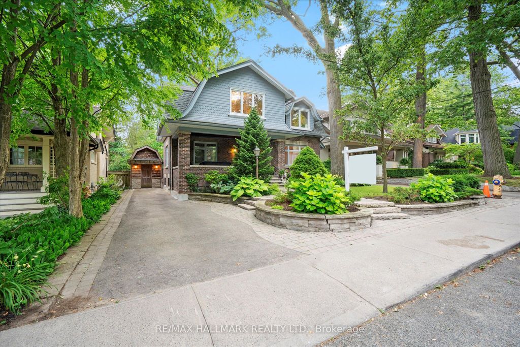 Photo of 34 Munro Park Avenue, Toronto, ON M4E 3M3 (MLS # E12298808)