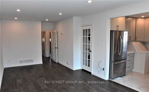 185 Taylor Mills Drive N Main Richmond Hill ON L4C 2T5