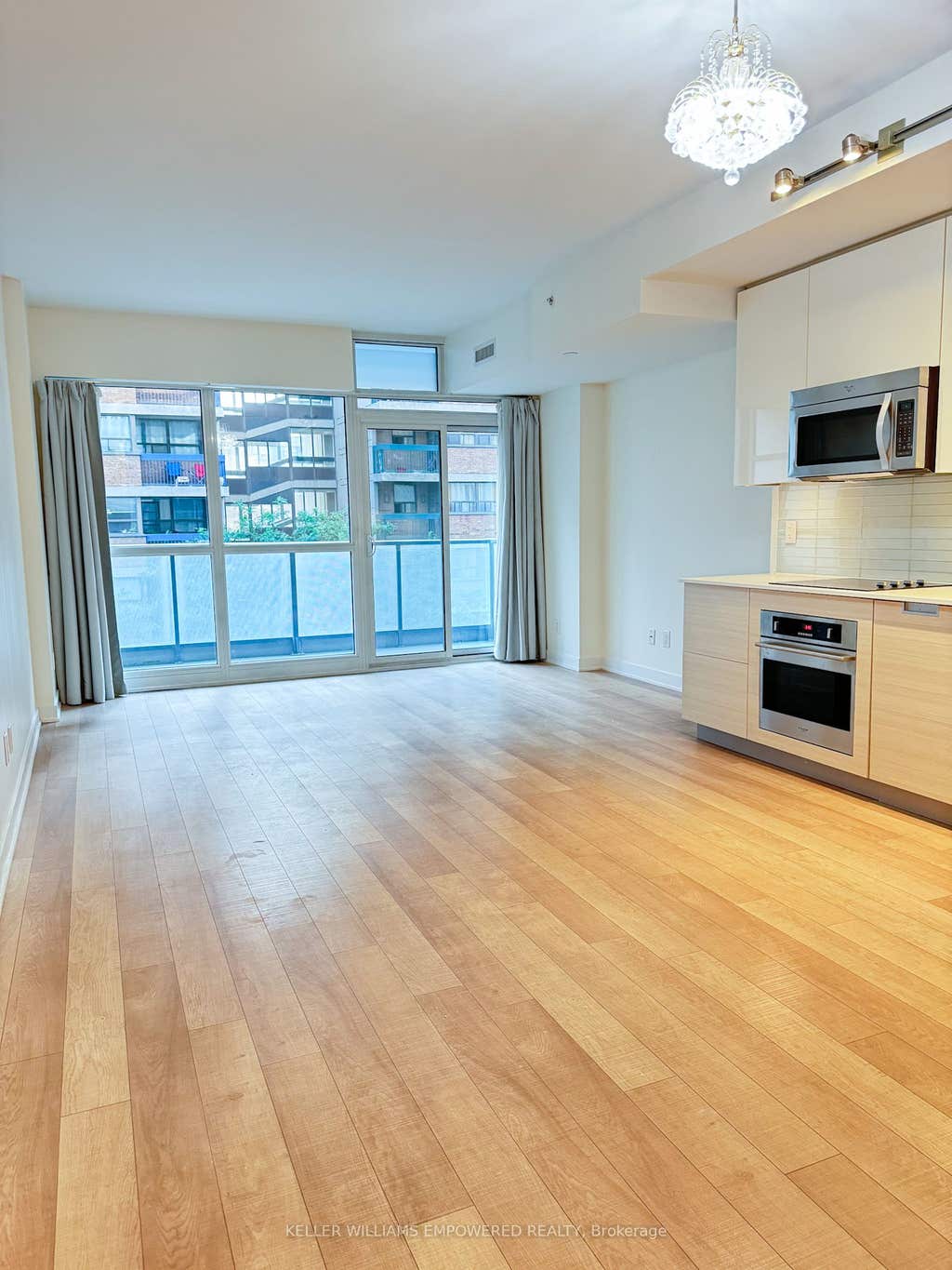 Photo of 210 Simcoe Street #406, Toronto, ON M5T 0A9 (MLS # C13496950)