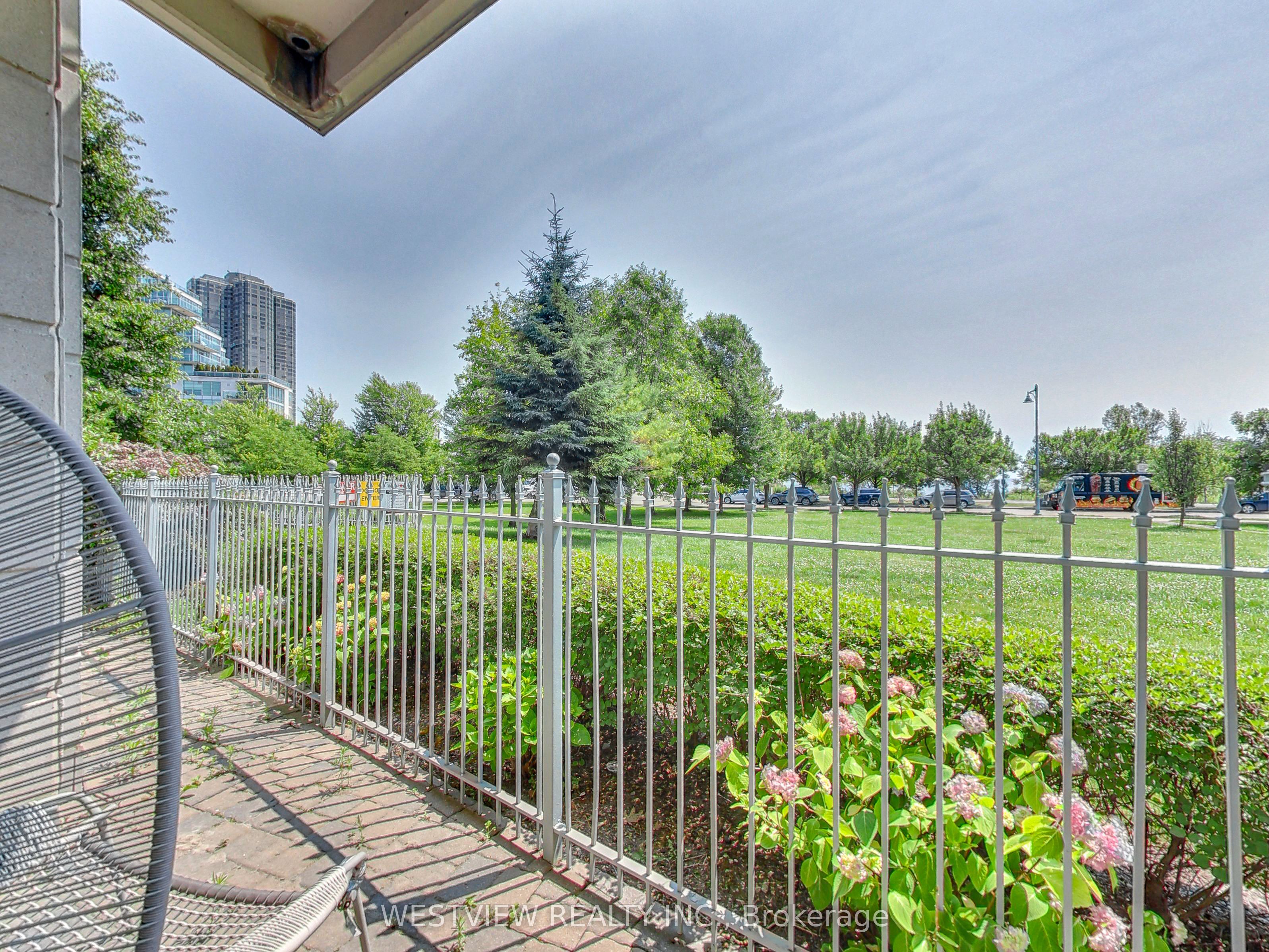 2111 Lake Shore Boulevard 116