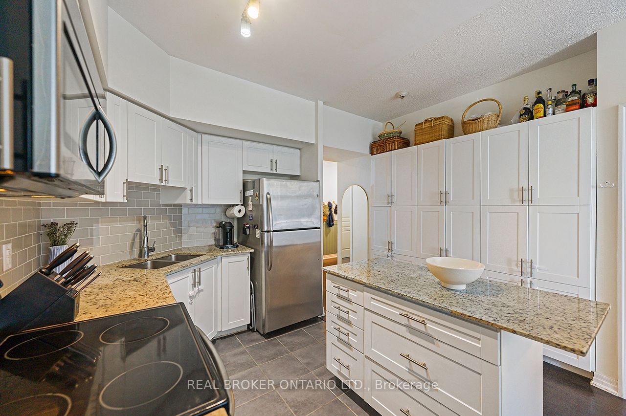 1940 Ironstone Drive 403
