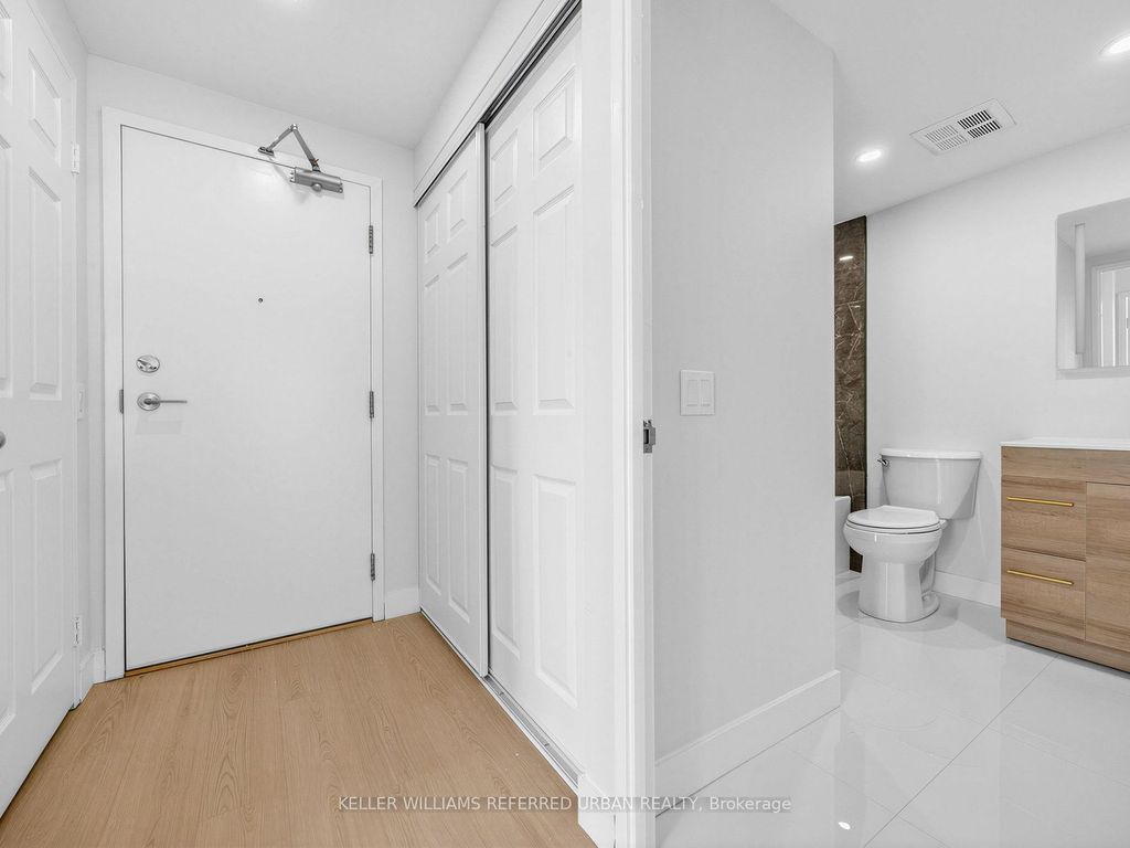 Photo of 7 Bishop Avenue #501, Toronto, ON M2M 4J4 (MLS # C12996326)
