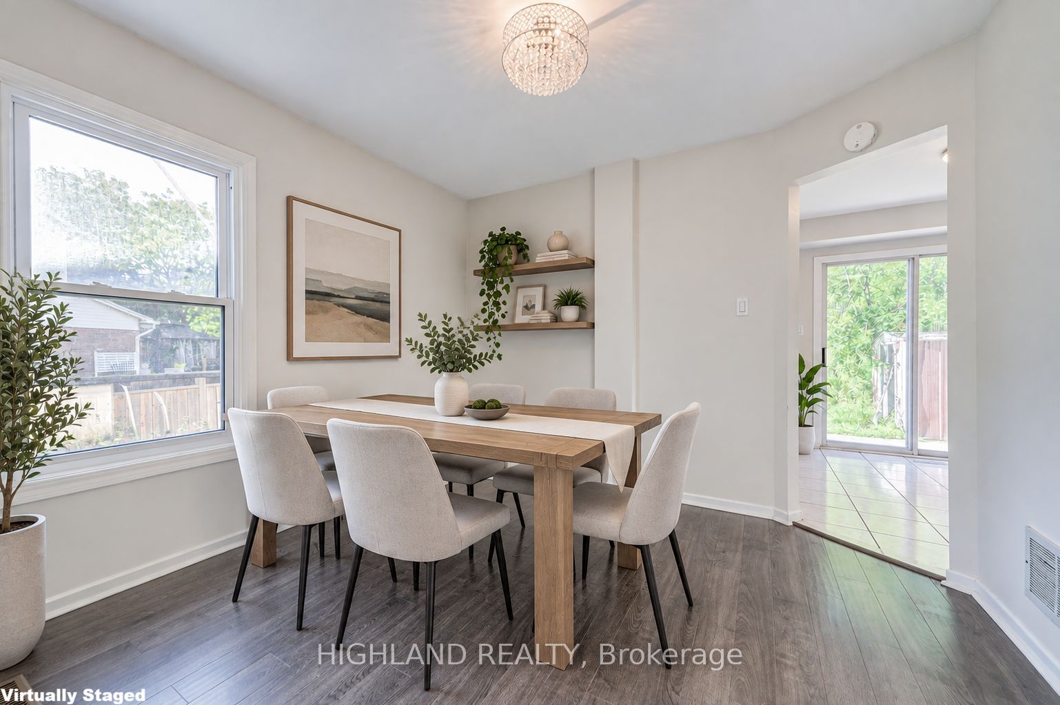 2032 Glenada Crescent