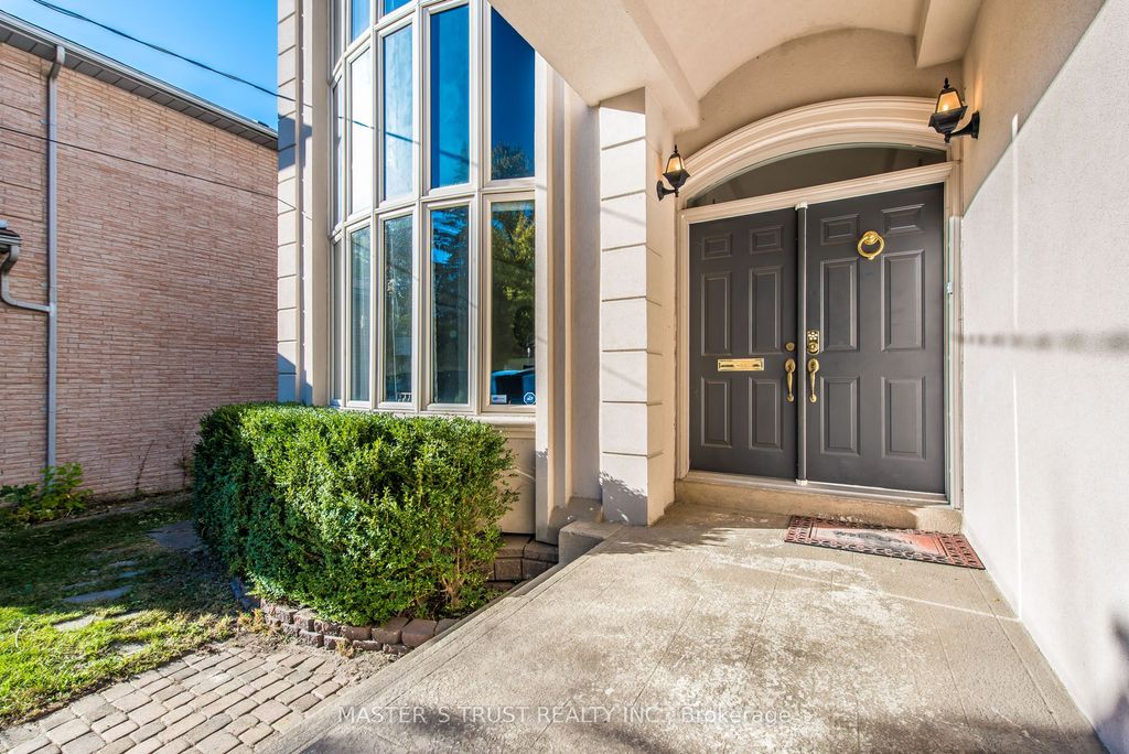 Photo of 242 Empress Avenue, Toronto, ON M2N 3T9 (MLS # C12980718)