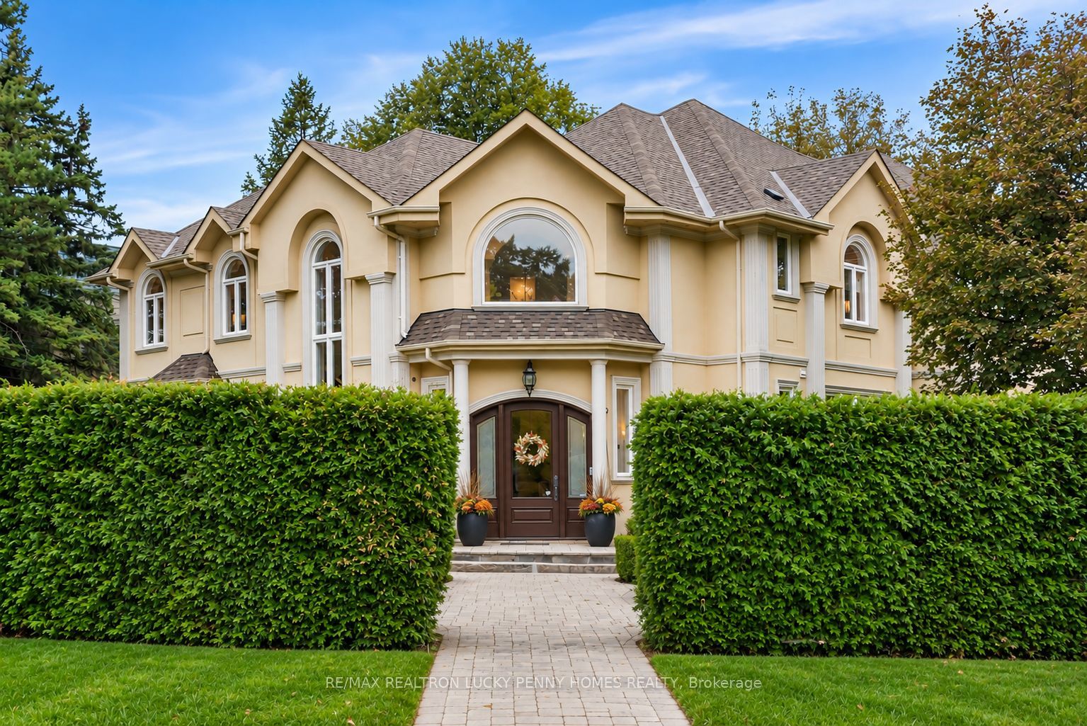 18 Donna Mae Crescent