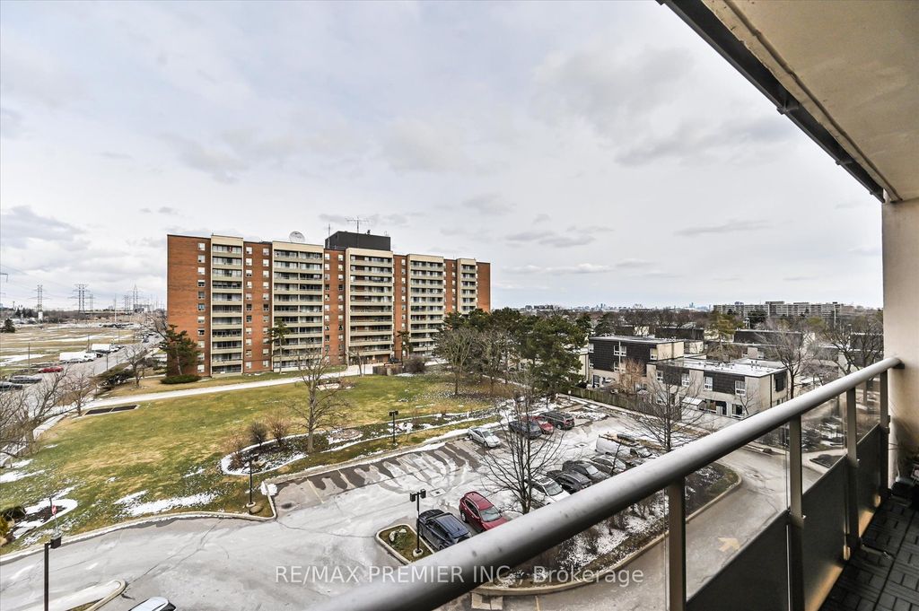Photo of 25 Four Winds Drive #604, Toronto, ON M3J 1K8 (MLS # W13033118)
