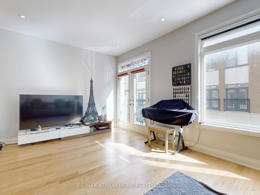 Photo of 18 Teasel Way, Markham, ON L3R 1L3 (MLS # N12931982)