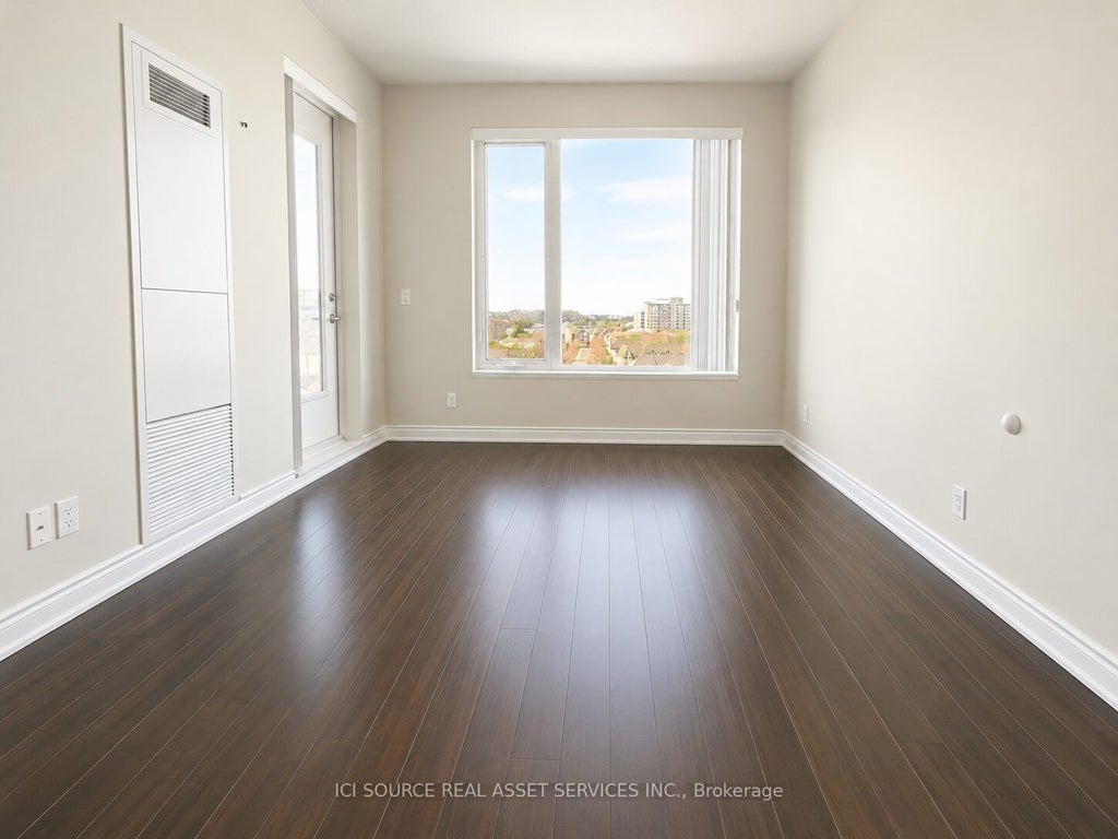 Photo of 277 South Park Road #920, Markham, ON L3T 0B8 (MLS # N13619730)
