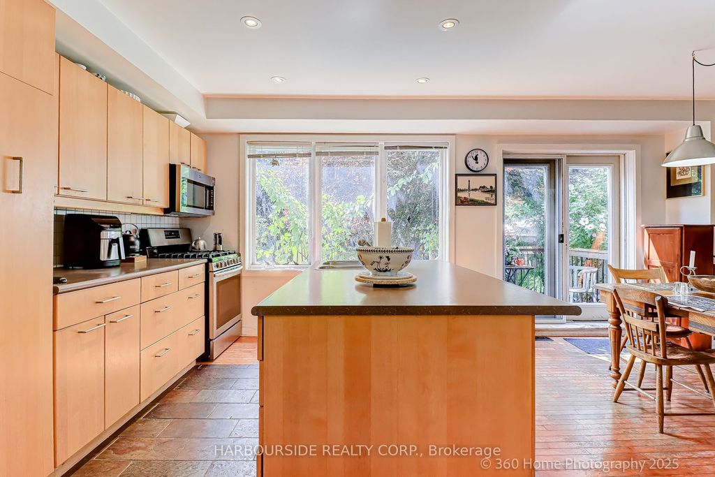 Photo of 591 Broadway Avenue, Toronto, ON M4G 2S4 (MLS # C12801876)