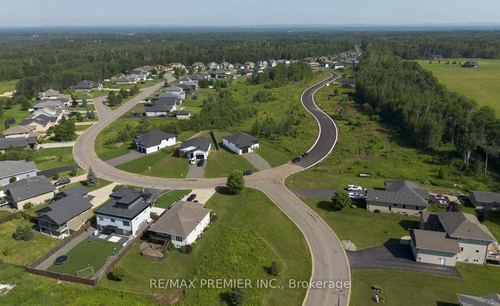 Photo of 2980 King George&#39;s Park Drive S, Thunder Bay, ON P7K 0S4 (MLS # X12608580)