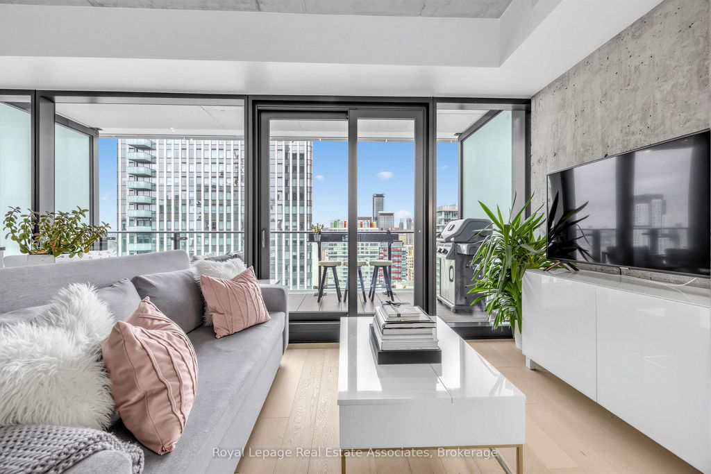 Photo of 224 King Street W #3102, Toronto, ON M5H 0A6 (MLS # C13170128)