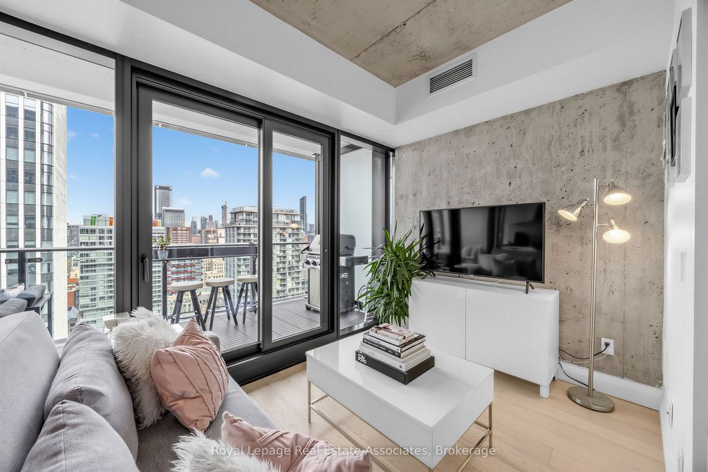 Photo of 224 King Street W #3102, Toronto, ON M5H 0A6 (MLS # C13170128)