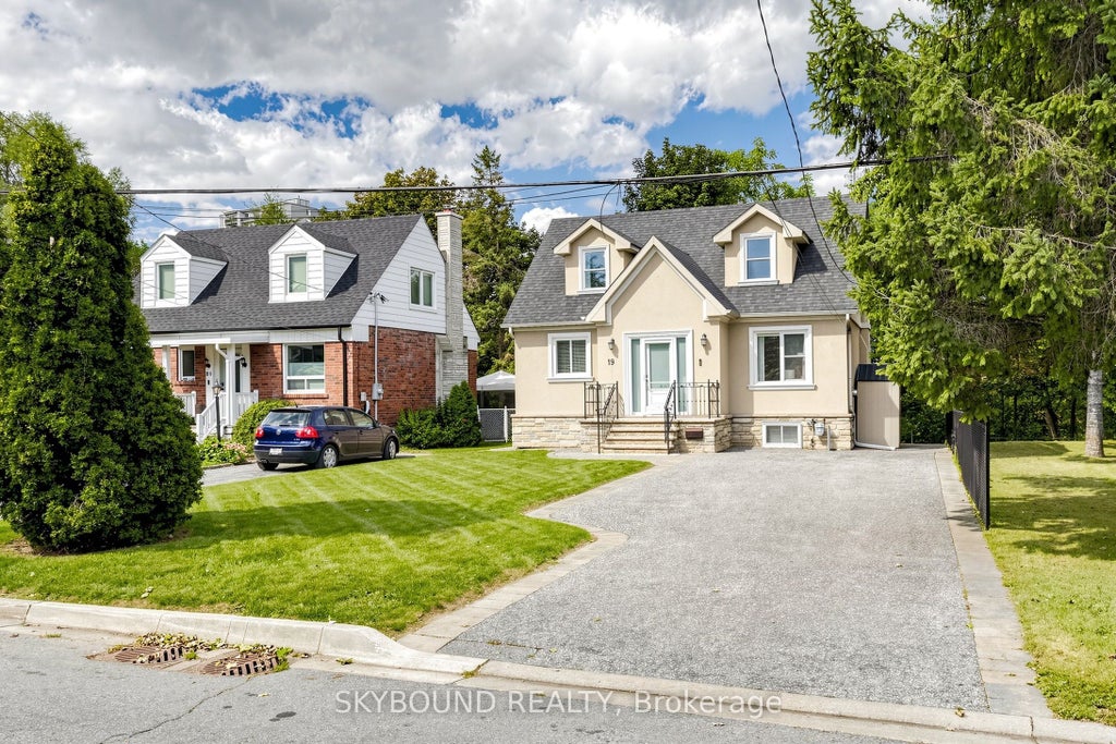 Photo of 19 Riverview Heights, Toronto, ON M9P 2N3 (MLS # W13786638)