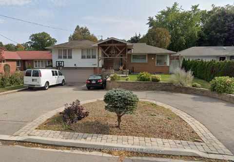 1410 Larchview Trail Mississauga ON L5E 2R9