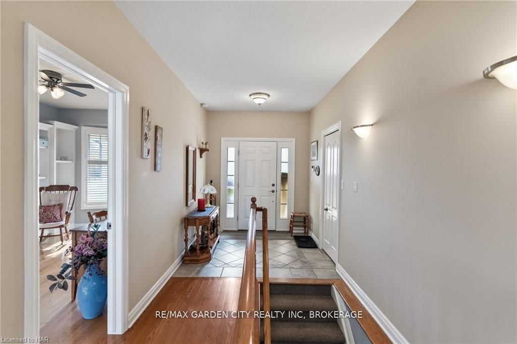 100 Thorold Road E