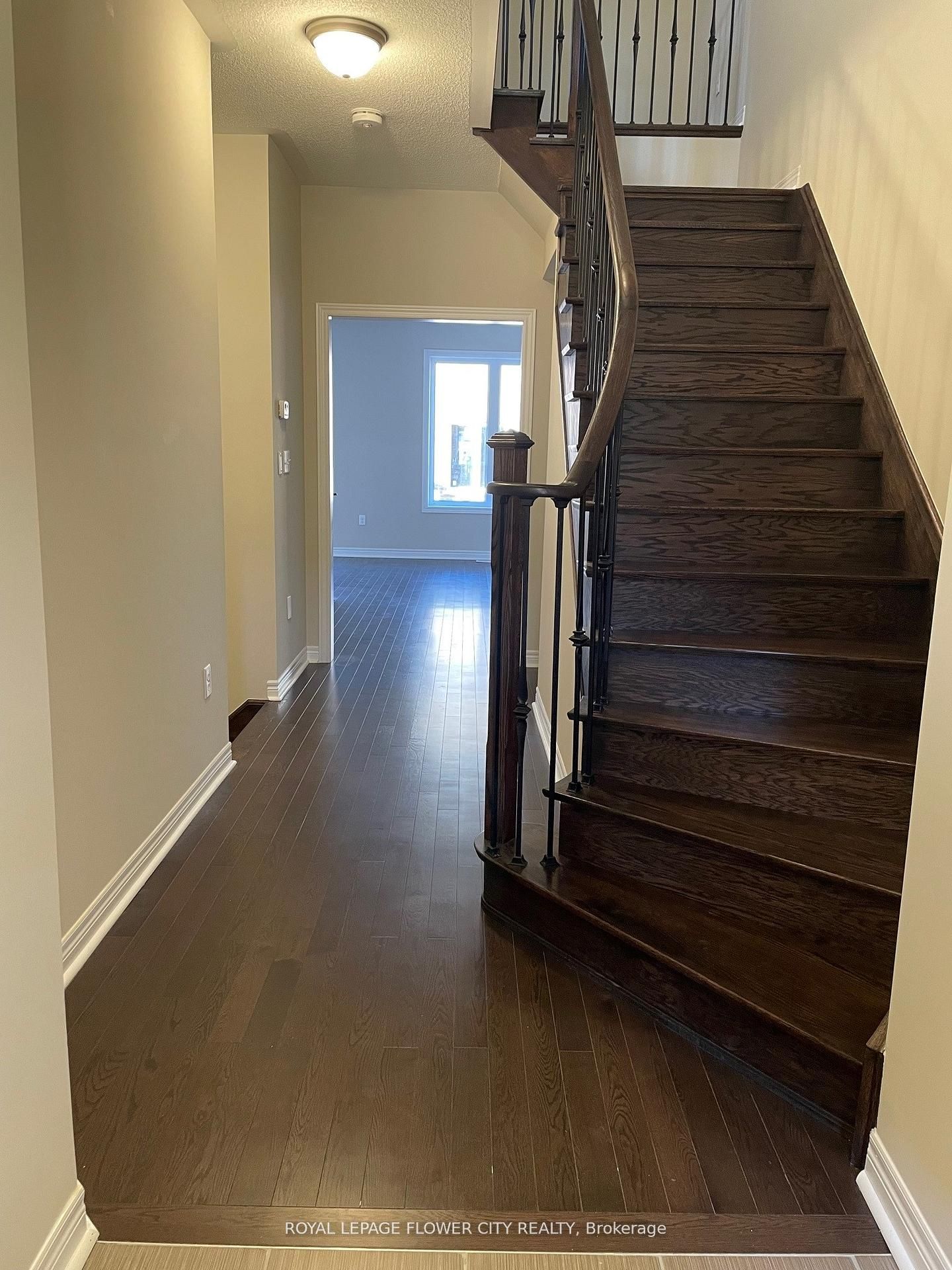 51 Pearman Crescent N