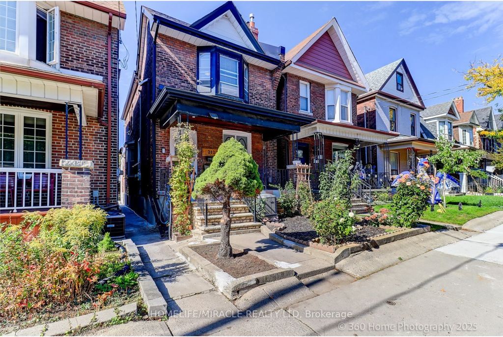 Photo of 212 Symington Avenue, Toronto, ON M6P 3W6 (MLS # W12457643)