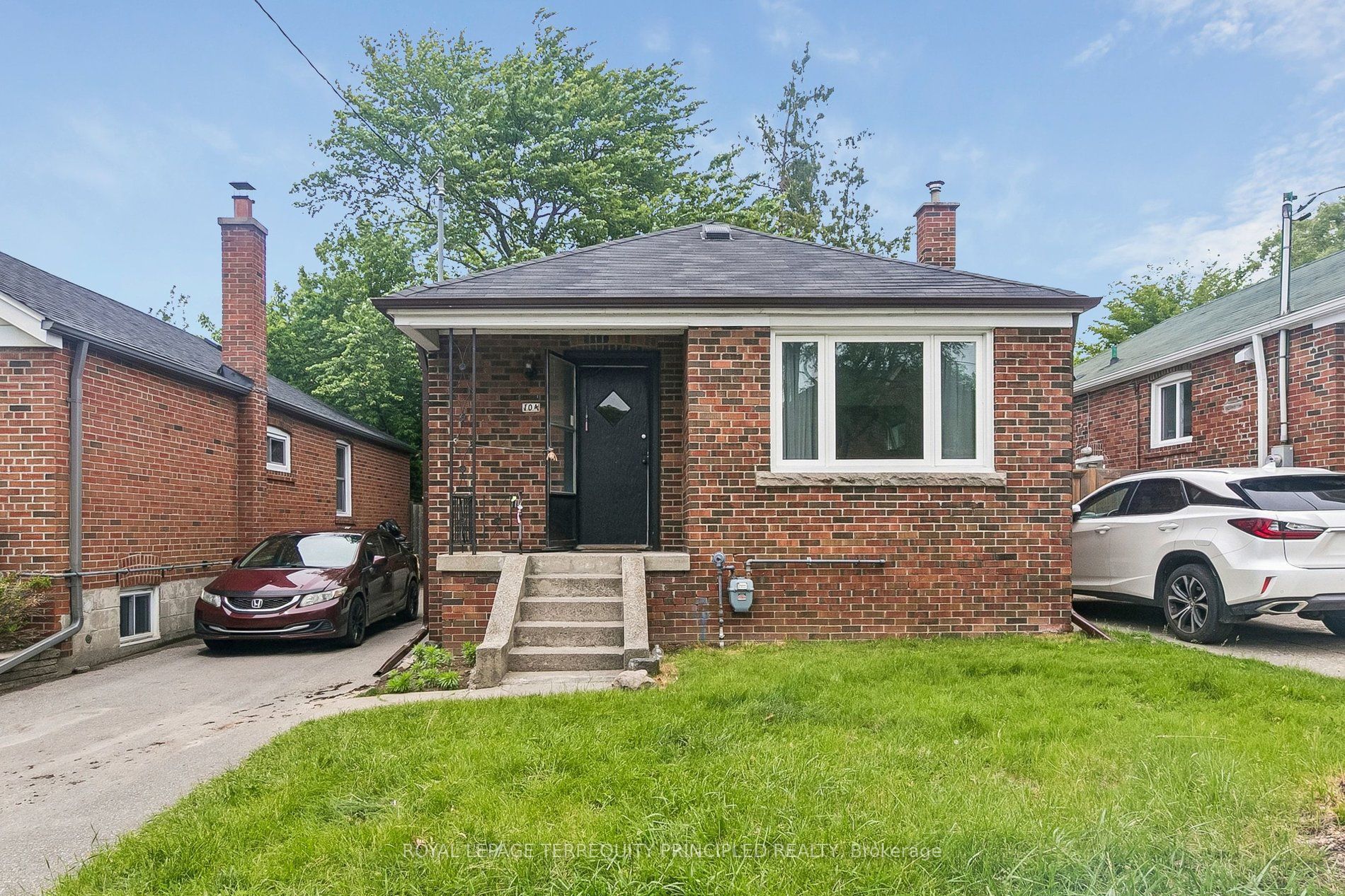 Photo 1 of 31 — 104 Galbraith Avenue, Toronto, ON M4B 2B7