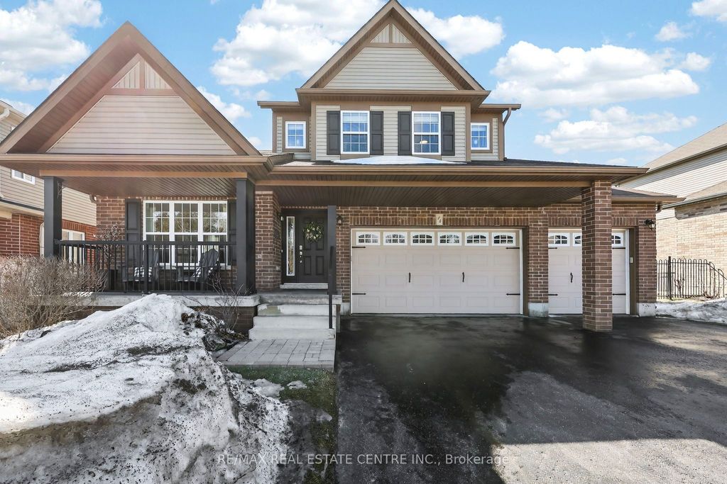 Photo of 14 Sandringham Circle, Orangeville, ON L9W 0A5 (MLS # W12869334)