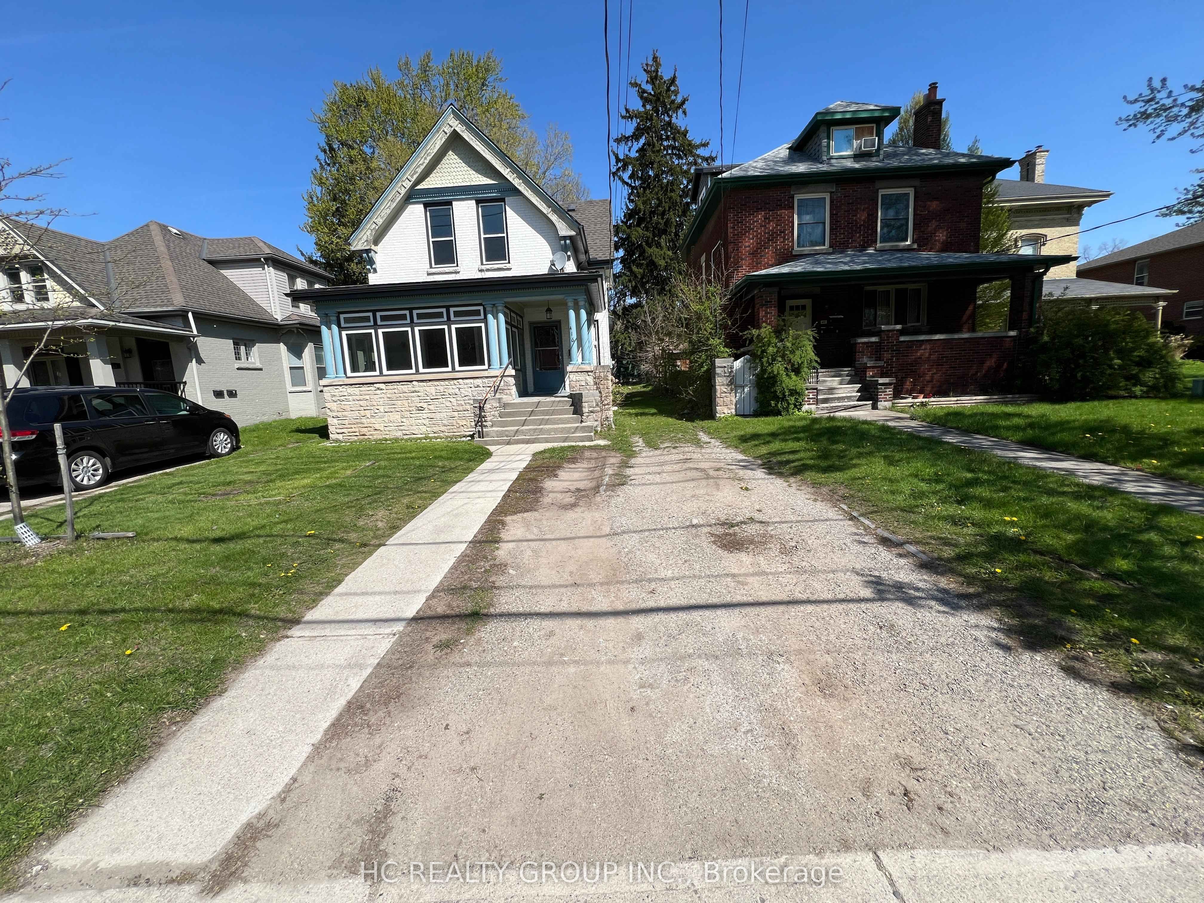 Photo 1 of 11 — 416 Oxford Street E Upper Unit, London East, ON N5Y 3H4