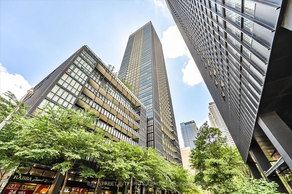 Photo of 101 Charles Street E #1709, Toronto, ON M4Y 0A9 (MLS # C12709498)