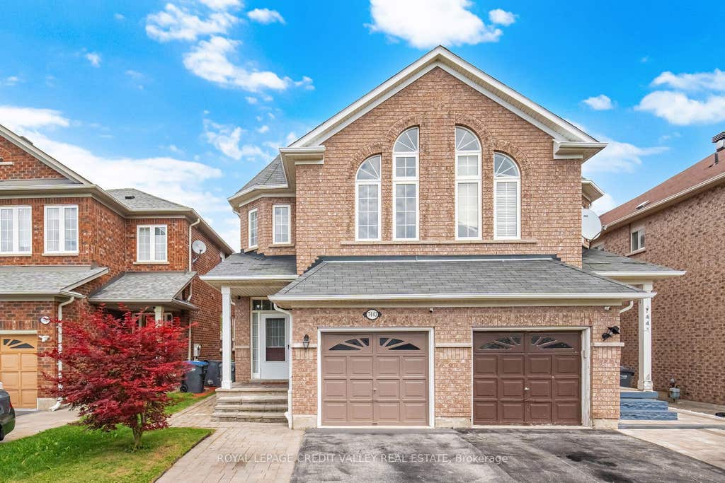 Photo of 7443 Russian Olive Close, Mississauga, ON L5N 8N7 (MLS # W13656038)