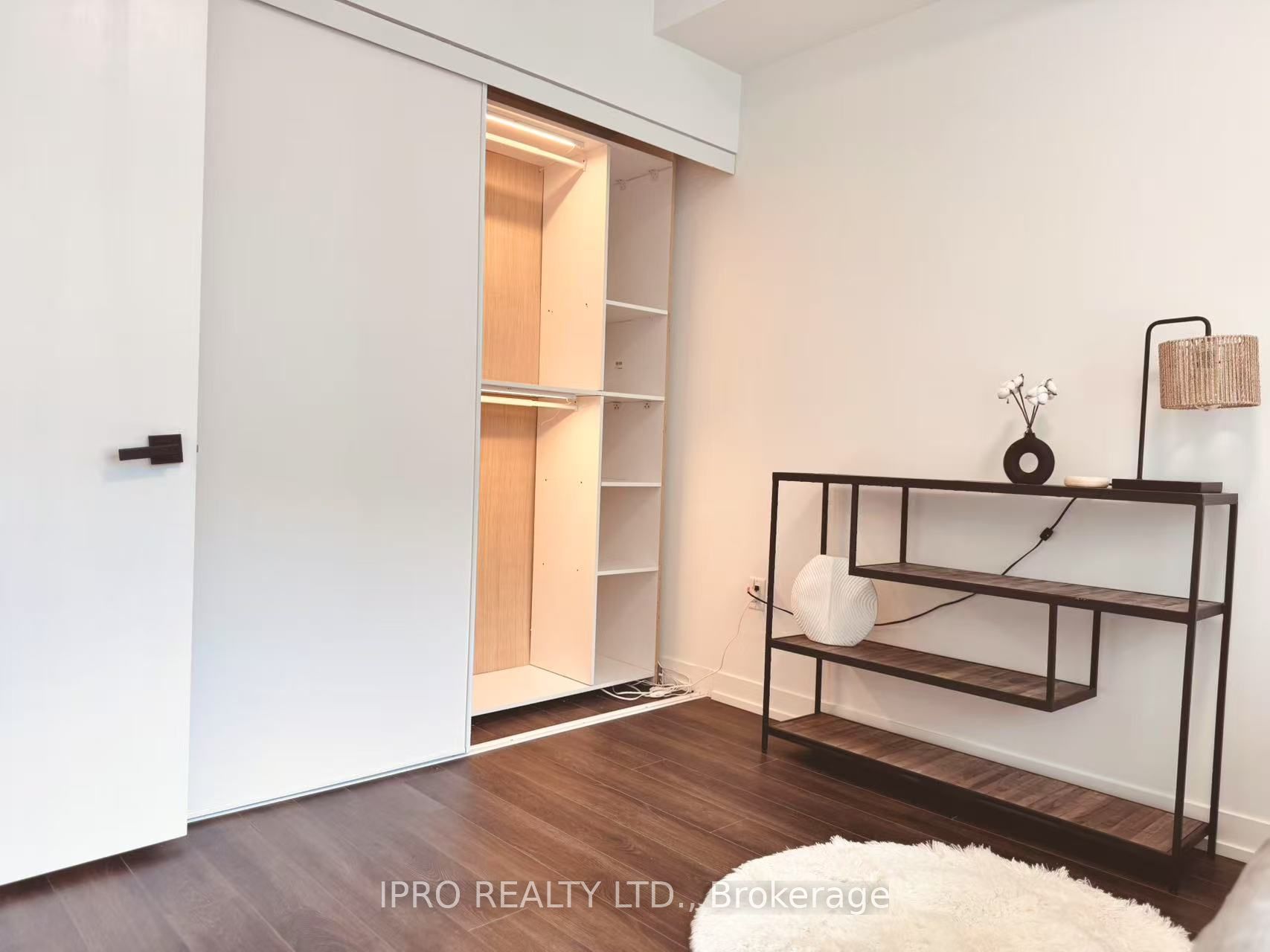 3 Rosewater Street 506W
