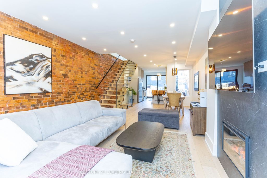 Photo of 261 Howland Avenue, Toronto, ON M5R 3B7 (MLS # C12669908)