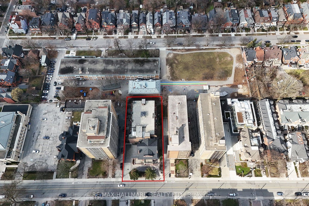 Photo of 212 St. George Street #106, Toronto, ON M5R 2N5 (MLS # C13484338)