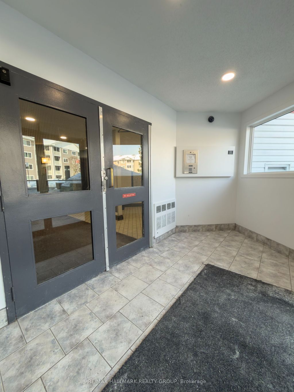 Photo of 318 LORRY GREENBERG Drive #302, Hunt Club - South Keys and Area, ON K1T 2R5 (MLS # X12796308)