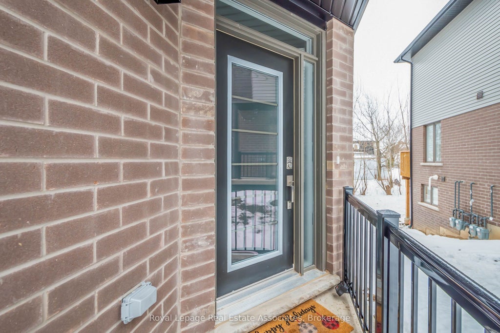 Photo of 3981 Crown Street, Lincoln, ON L0R 1B4 (MLS # X13653338)