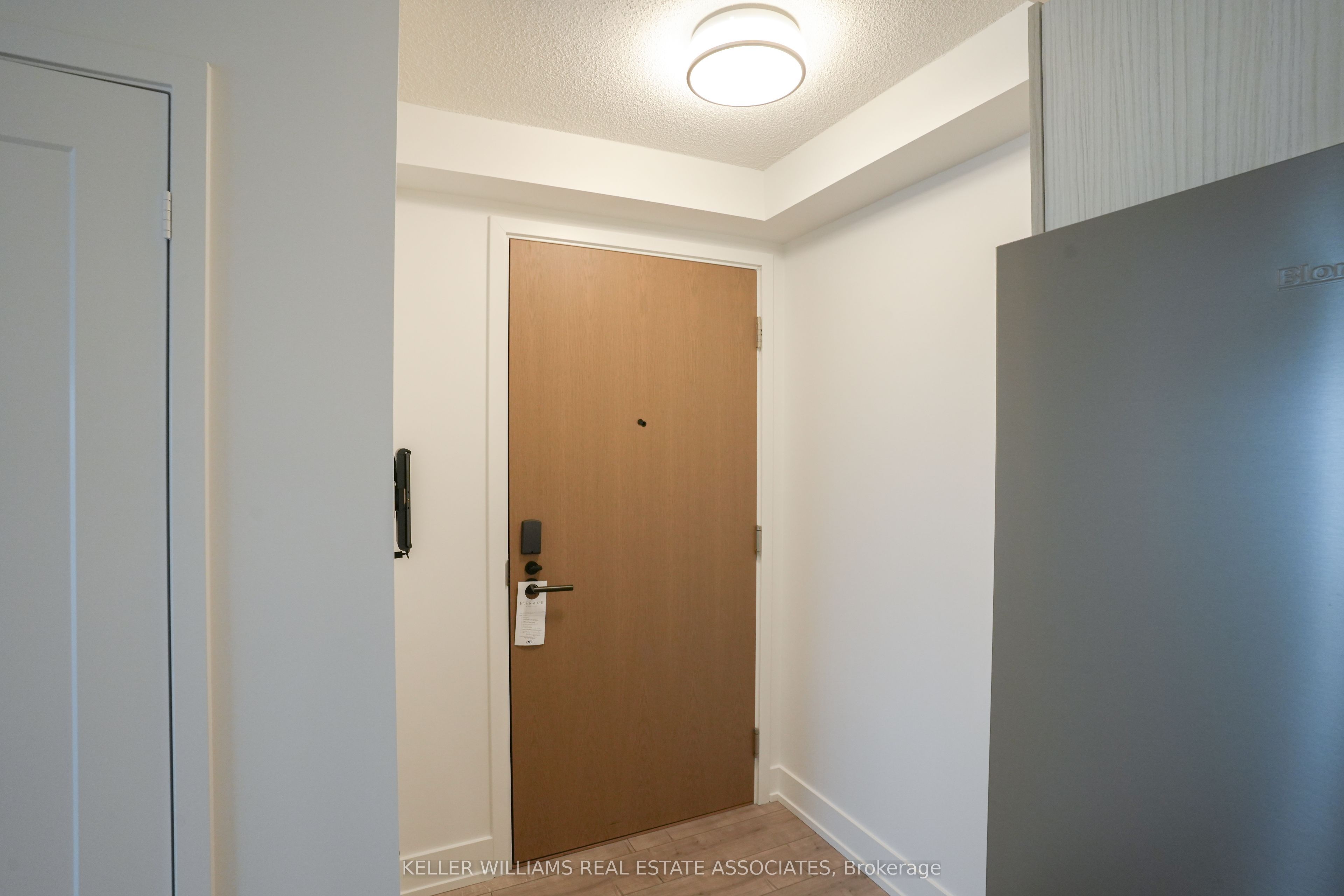 10 Eva Road 1201