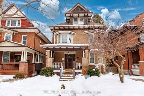 423 Palmerston Boulevard #Main Toronto ON M6G 2N7