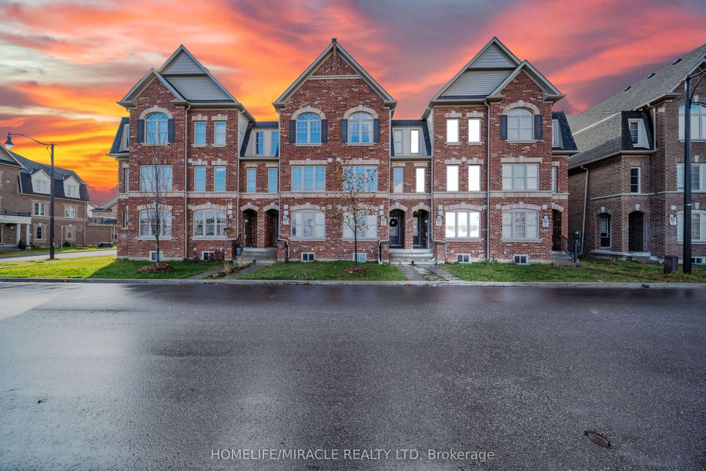 Photo of 15 Finegan Circle, Brampton, ON L7A 4Z7 (MLS # W12643324)