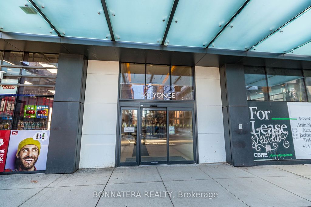 Photo of 501 Yonge Street #2313, Toronto, ON M4Y 0G8 (MLS # C12992374)