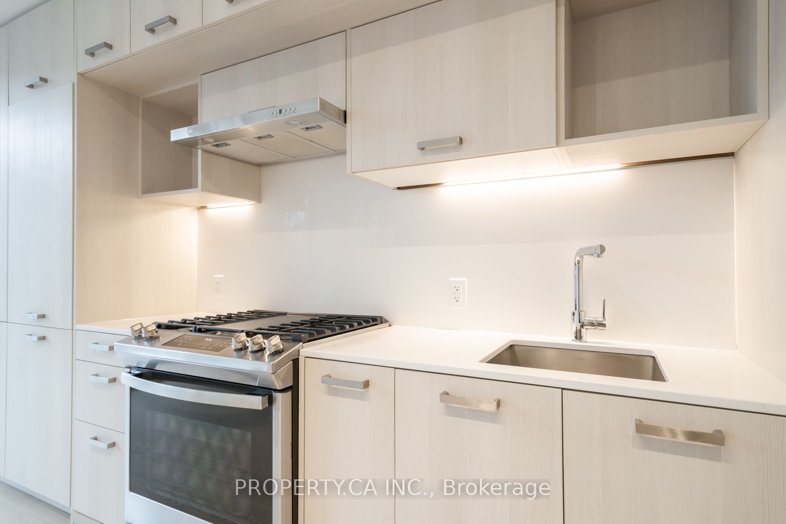 1331 Queen Street E 413