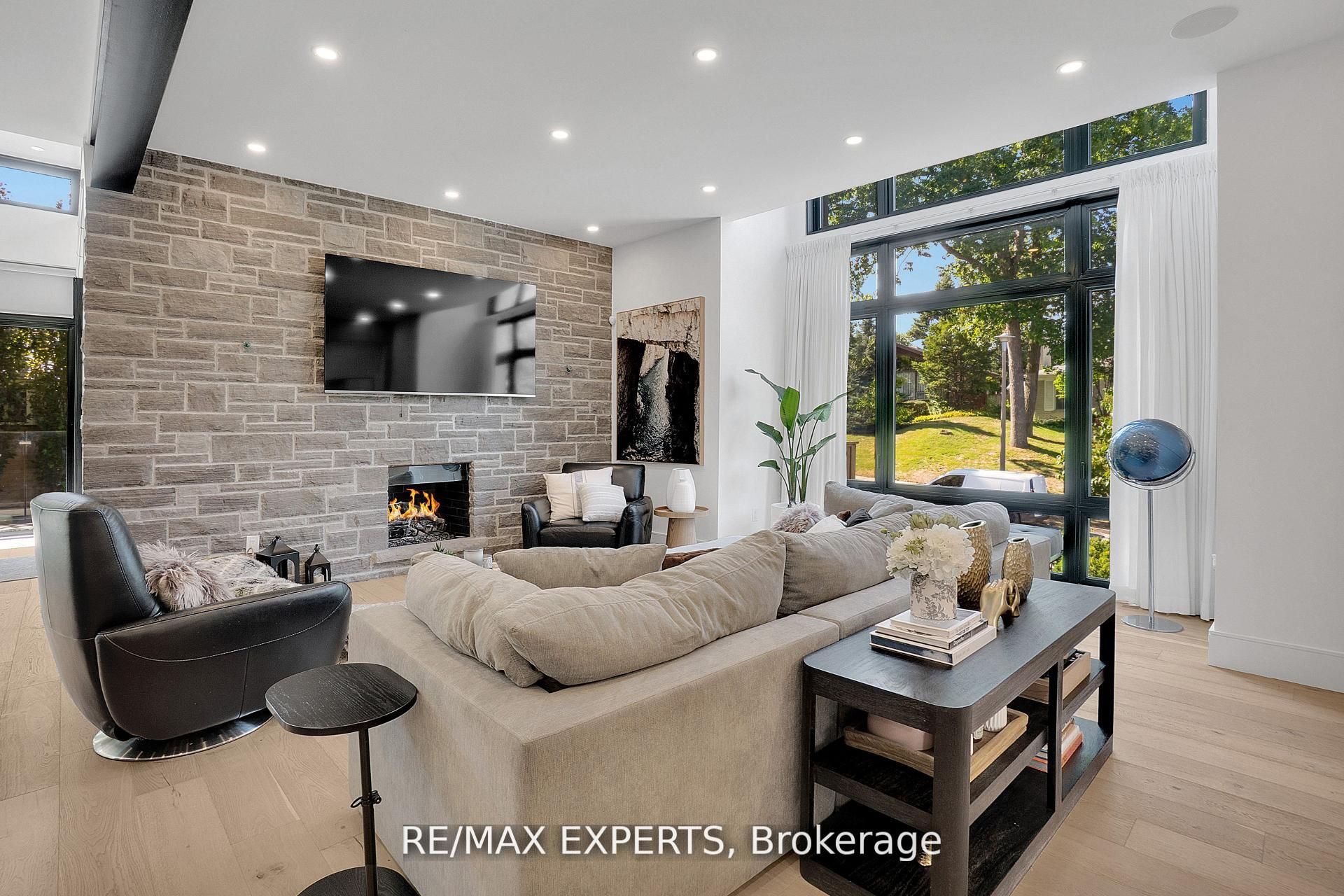 7 Woodvalley Drive