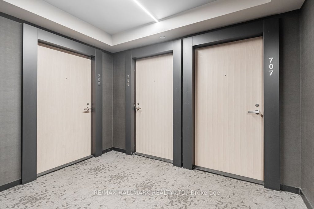 Photo of 5 Soudan Avenue #707, Toronto, ON M4S 0B1 (MLS # C13733390)