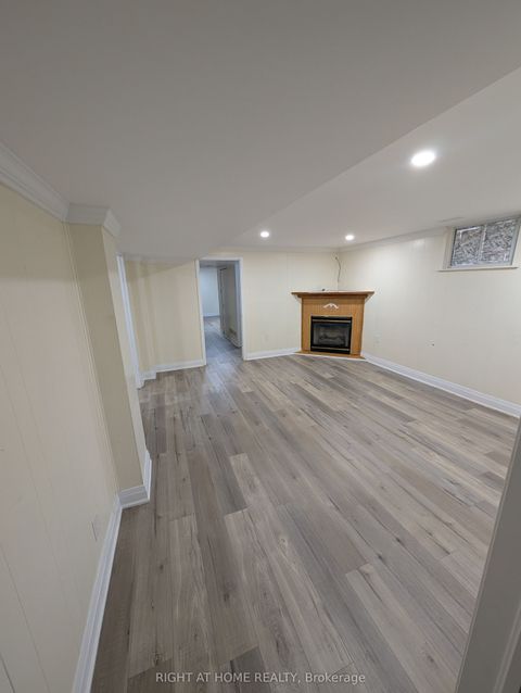 3263 Cawthra Road Mississauga ON L5A 2X4