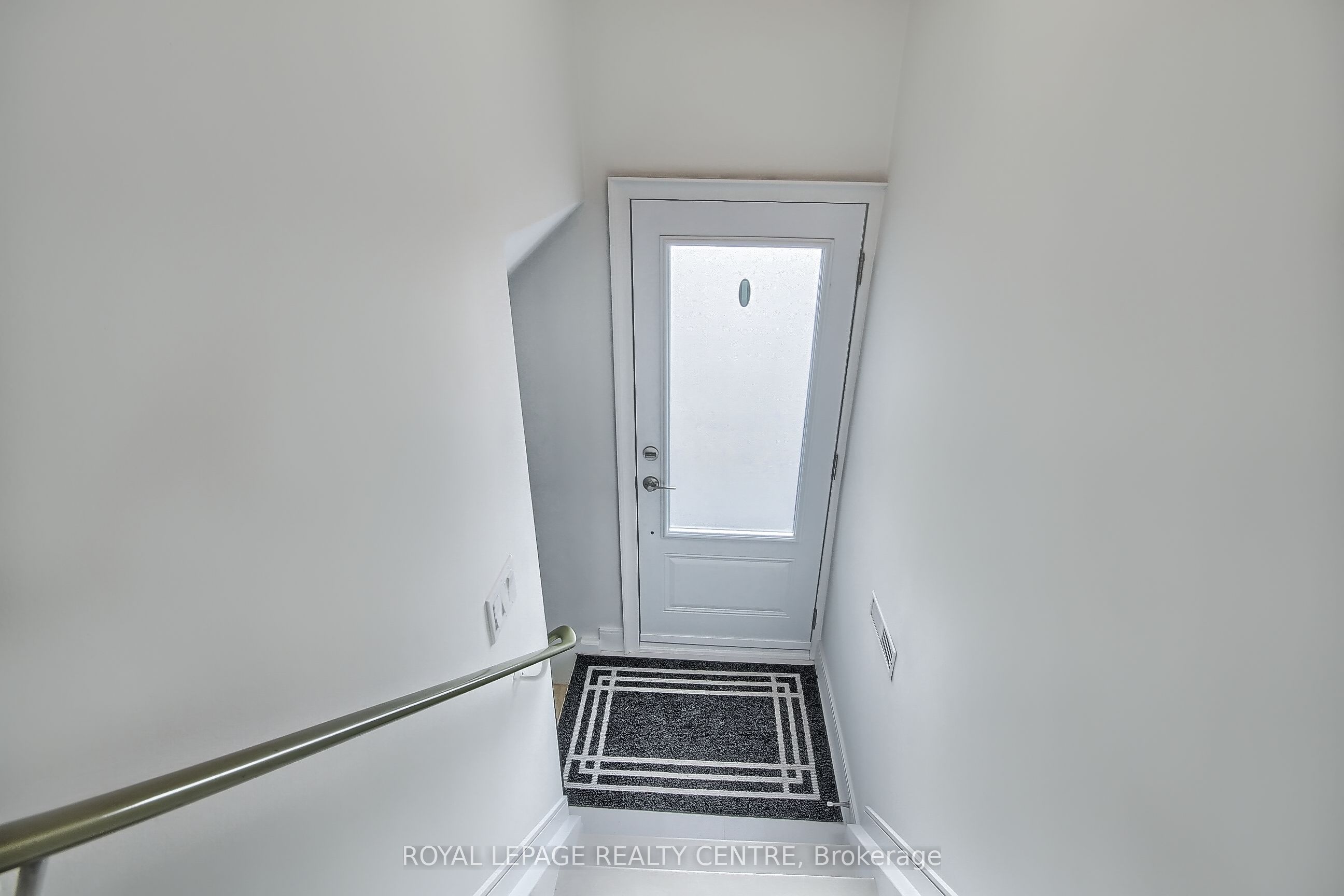 2320 Hensall Street Lower