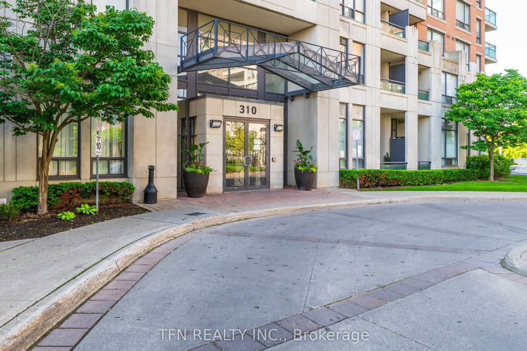 Photo of 310 Red Maple Road #605, Richmond Hill, ON L4C 0T7 (MLS # N13411658)