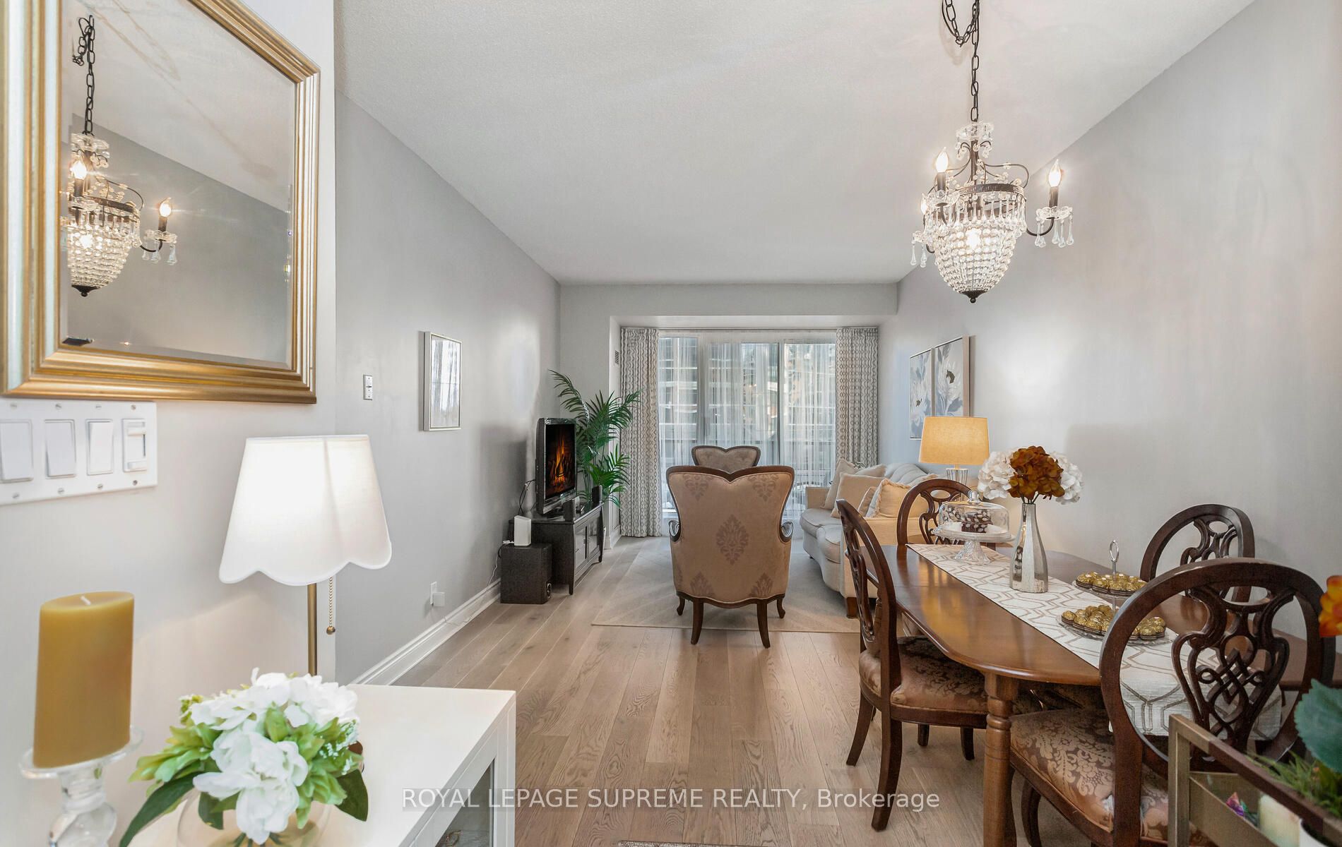 2 Aberfoyle Crescent 411
