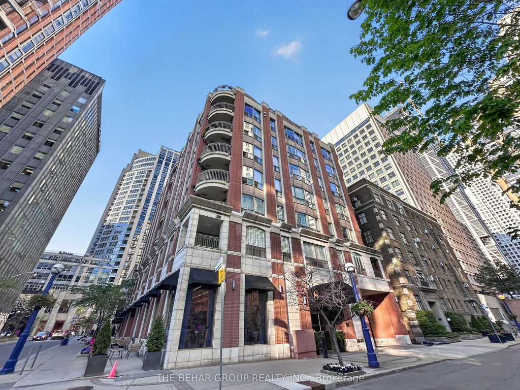 Photo of 8 Sultan Street #304, Toronto, ON M5S 1L7 (MLS # C13230388)