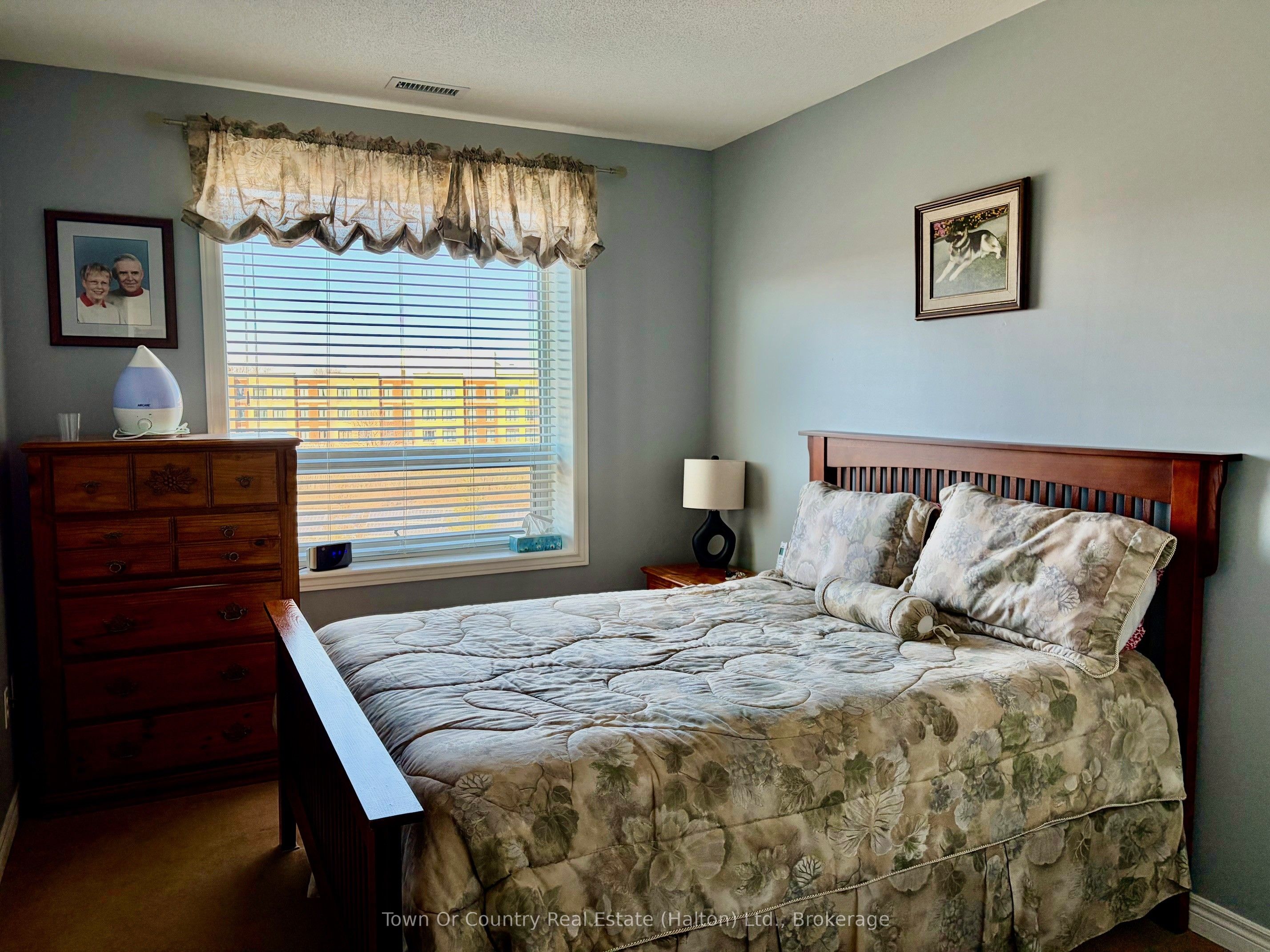 383 Main Street E 421