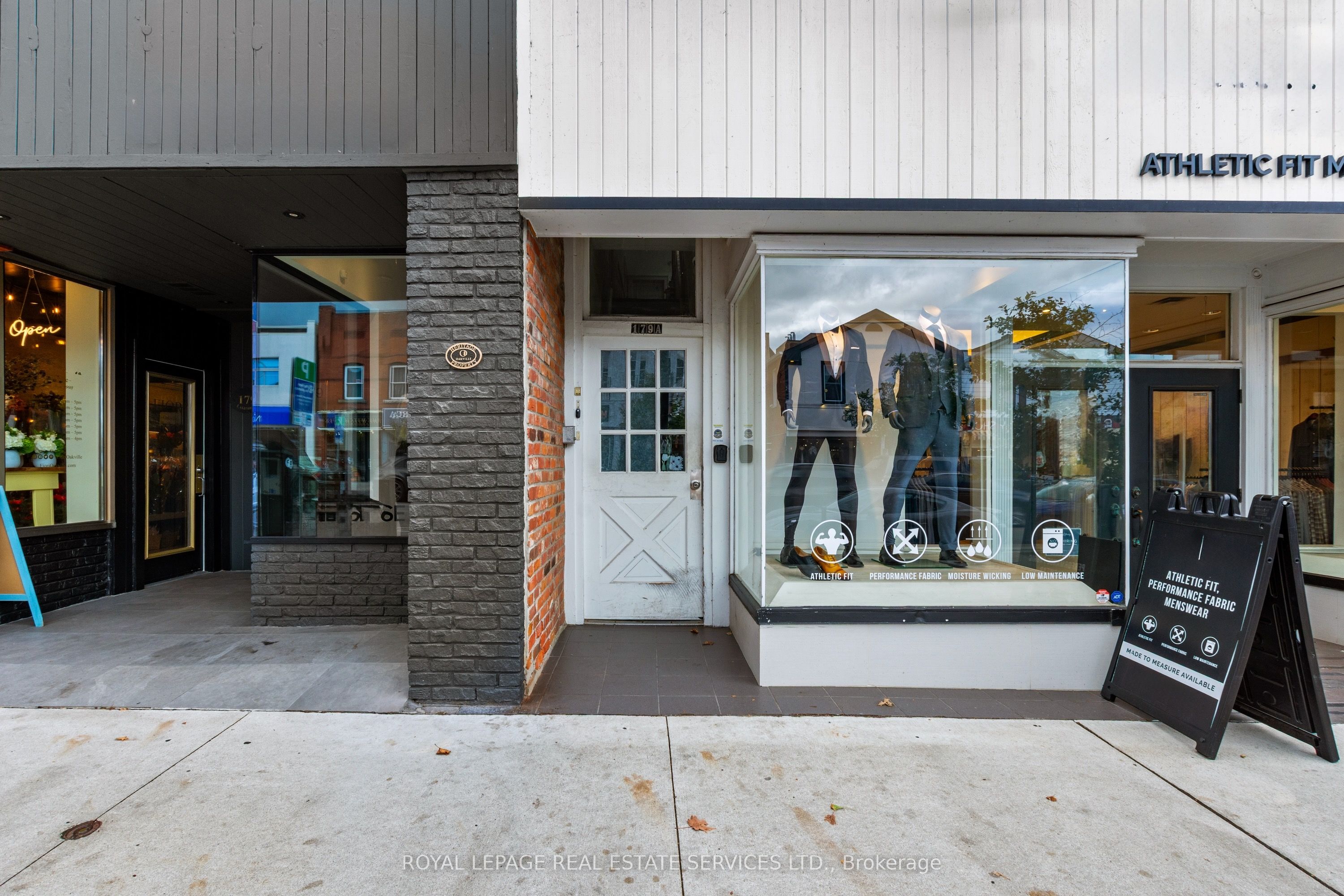 179 Lakeshore Road E 2