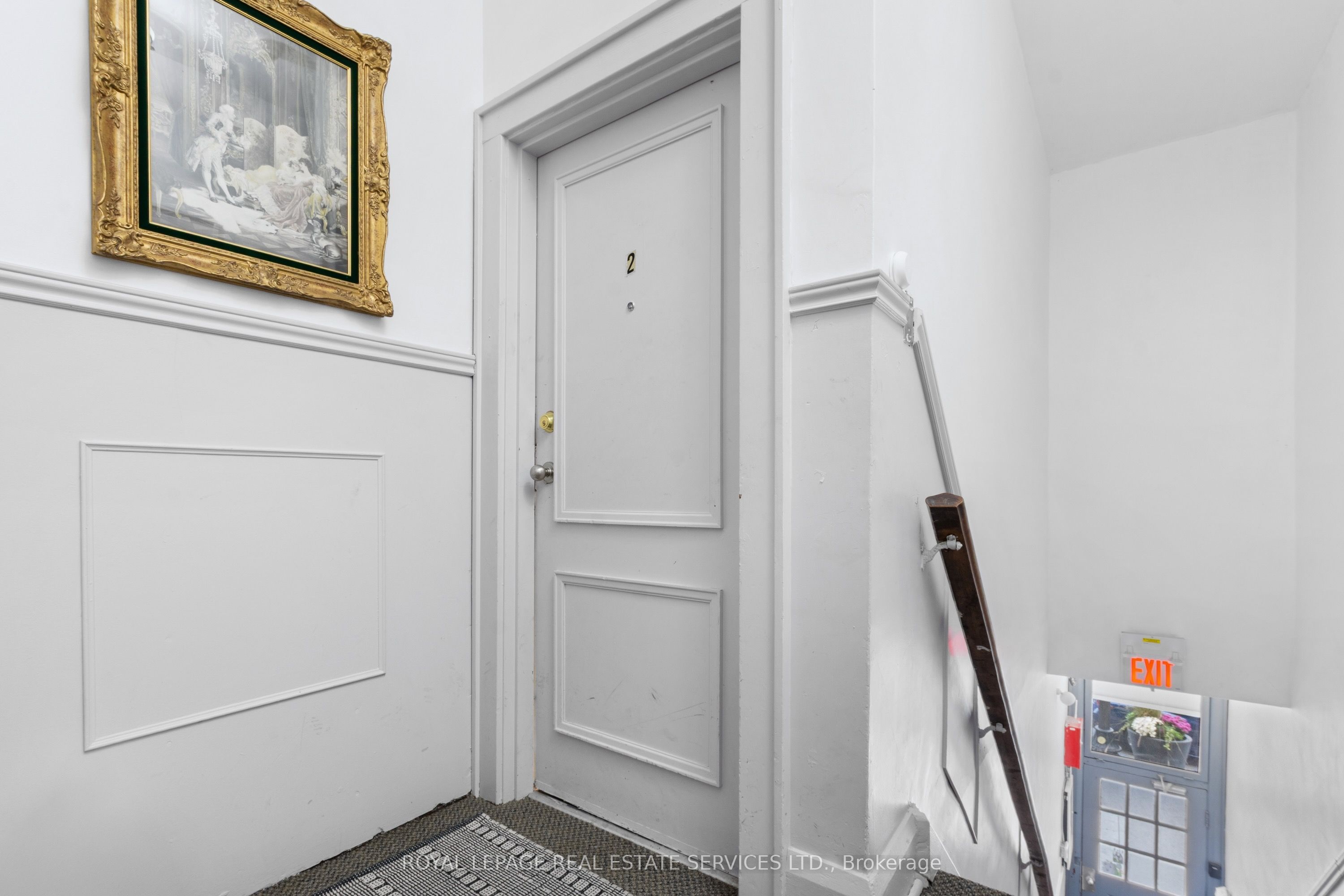 179 Lakeshore Road E 2