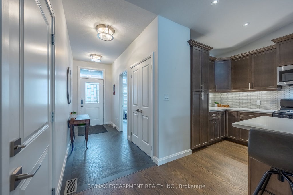 Photo of 5 Old Hamilton Road #7, Norfolk, ON N0A 1N7 (MLS # X13794628)