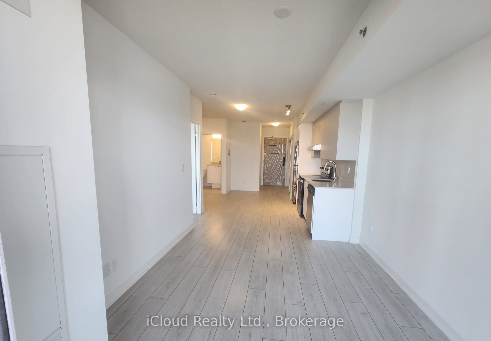 3200 Dakota Common N/A B304