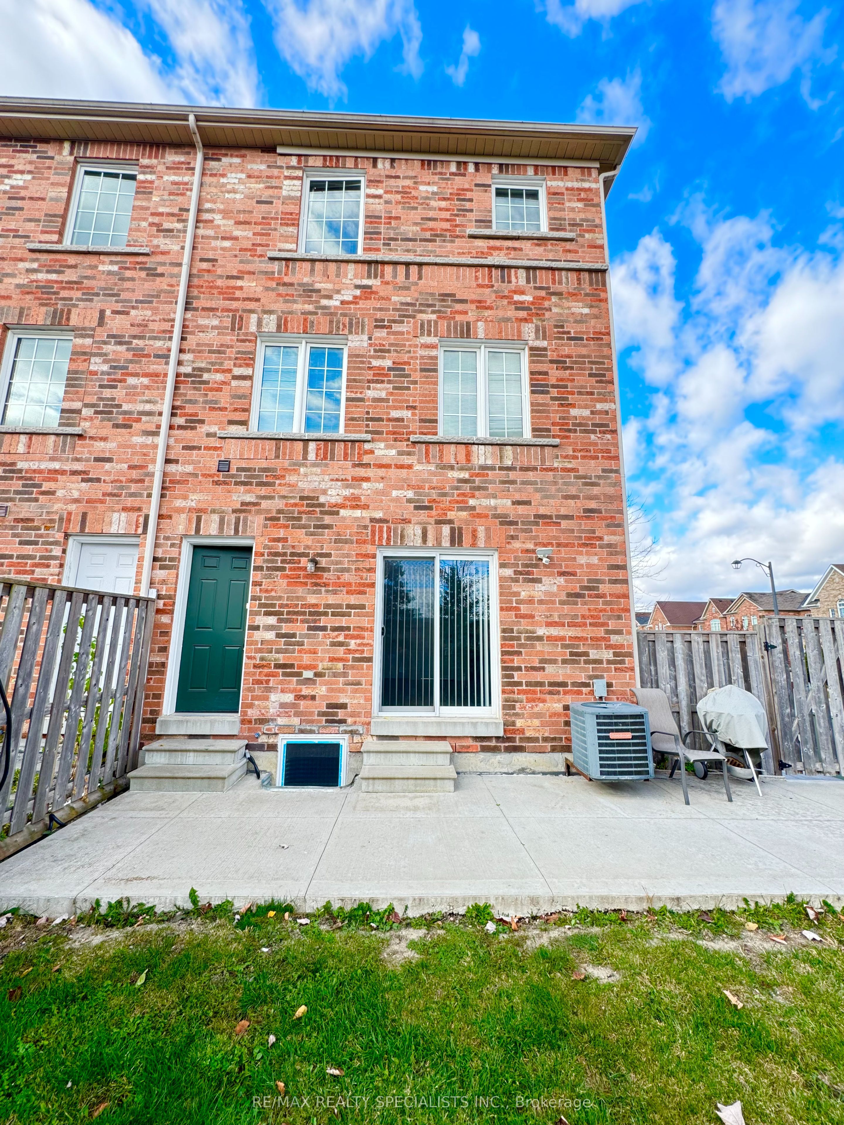 453 Aspendale Crescent