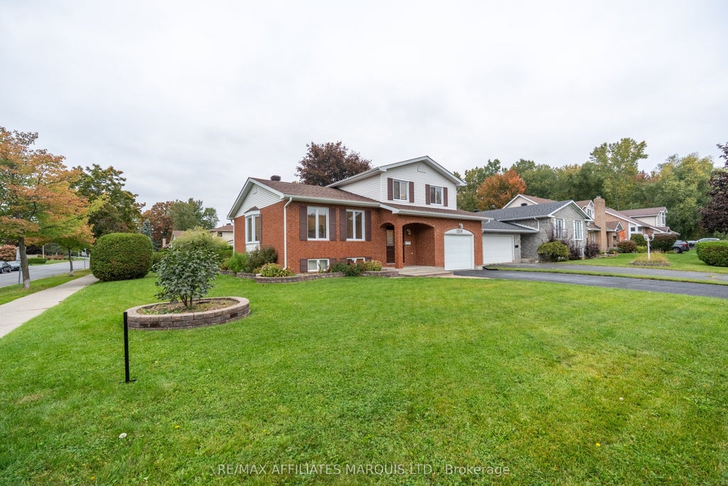 Photo of 1519 Stephen Street, Cornwall, ON K6J 5P6 (MLS # X13851646)